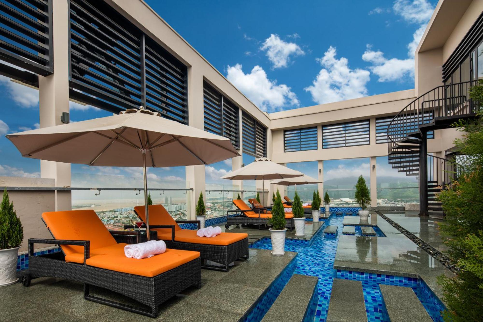 Luxury Beach Condo 5-Star, Rooftop Pool Da Nang Eksteriør billede